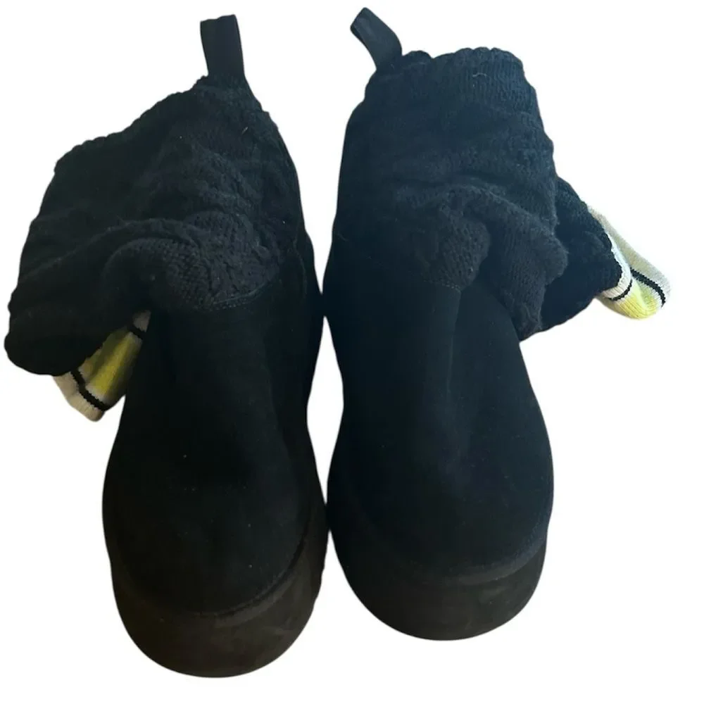 UGG CLASSIC SWEATER LETTER TALL BLACK BOOTS, Size 10,NWOT Display show some wear